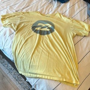 Men’s Billabong surf shirt. Yellow. Ok condition. XL.